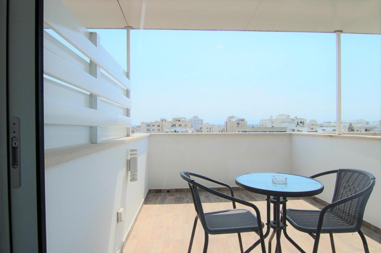 Phaedrus Living: Luxury Suite Nicosia 508 Buitenkant foto