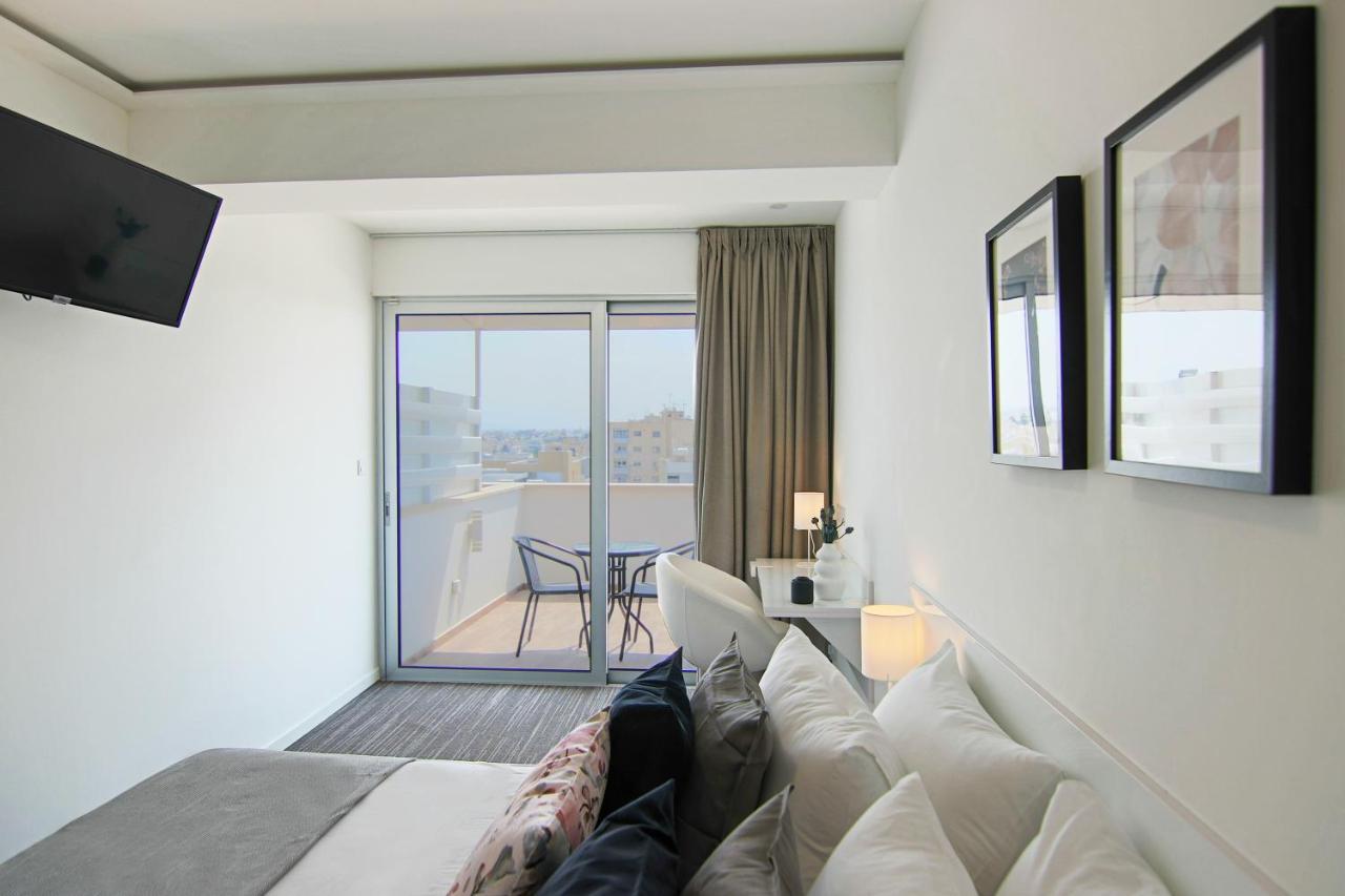 Phaedrus Living: Luxury Suite Nicosia 508 Buitenkant foto